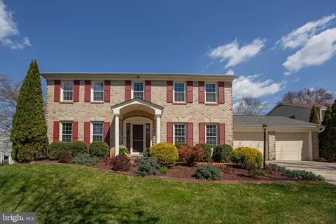 9 Sunrise Ct, Potomac, MD 20854