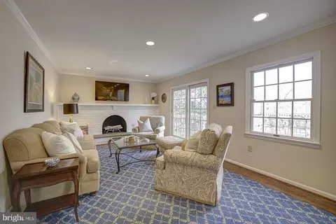 Living - 9 Sunrise Ct, Potomac, MD 20854 photo 5 of 5