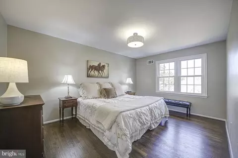 Bedroom - 9 Sunrise Ct, Potomac, MD 20854 photo 1 of 6