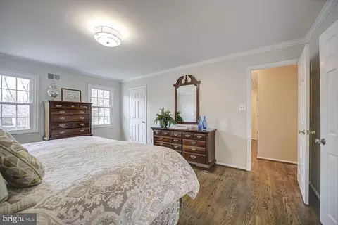 Bedroom - 9 Sunrise Ct, Potomac, MD 20854 photo 2 of 6