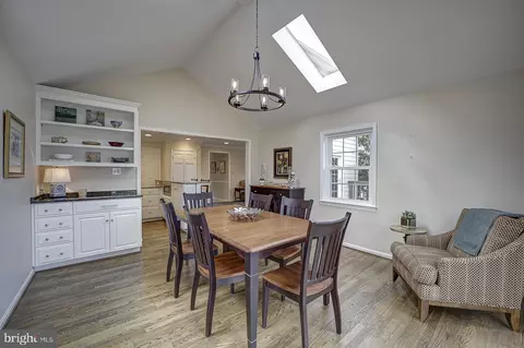 Dining - 9 Sunrise Ct, Potomac, MD 20854 photo 3 of 5