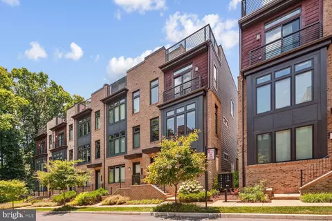 148 Winsome Cir, Bethesda, MD 20814