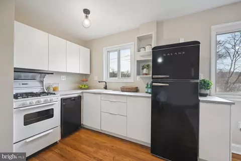 Kitchen - 9736 Glen Ave #203-97, Silver Spring, MD 20910 photo 1 of 2