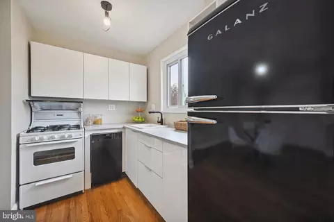 Kitchen - 9736 Glen Ave #203-97, Silver Spring, MD 20910 photo 2 of 2