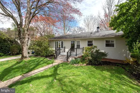 1204 Gladstone Dr, Rockville, MD 20851