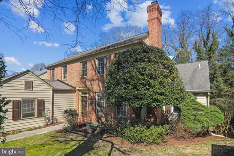 10213 Sundance Ct, Potomac, MD 20854