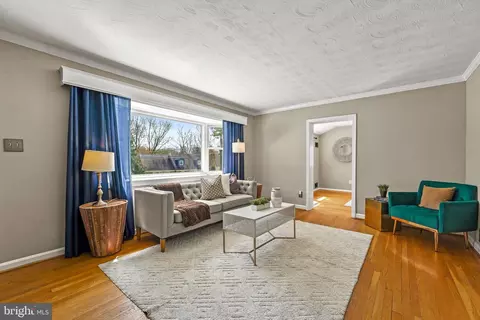 Living - 10608 Shady Cir, Silver Spring, MD 20903 photo 2 of 11