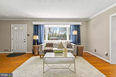 Living - 10608 Shady Cir, Silver Spring, MD 20903 photo 3 of 11
