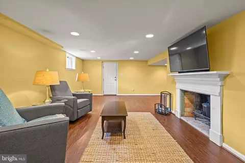 Living - 10608 Shady Cir, Silver Spring, MD 20903 photo 7 of 11
