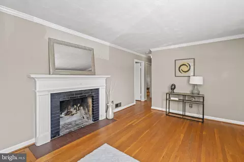 Living - 10608 Shady Cir, Silver Spring, MD 20903 photo 6 of 11