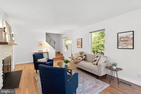 Living - 505 Ellsworth Dr, Silver Spring, MD 20910 photo 1 of 10