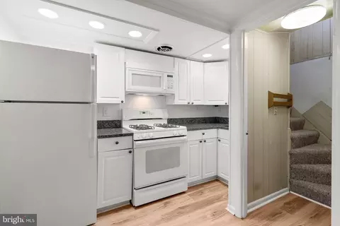 Kitchen - 505 Ellsworth Dr, Silver Spring, MD 20910 photo 6 of 6