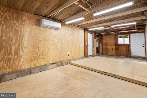 Exterior - 505 Ellsworth Dr, Silver Spring, MD 20910 photo 4 of 16