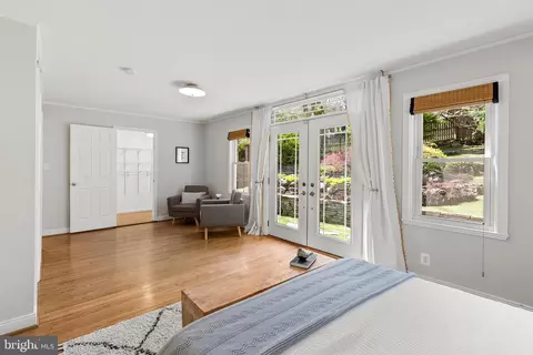 Bedroom - 505 Ellsworth Dr, Silver Spring, MD 20910 photo 2 of 11