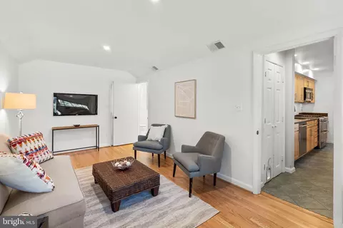 Living - 505 Ellsworth Dr, Silver Spring, MD 20910 photo 6 of 10