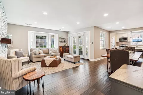 Other - 10206 Sutherland Rd, Silver Spring, MD 20901 photo 3 of 9