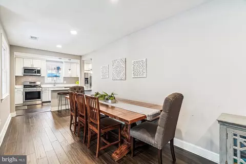 Dining - 10206 Sutherland Rd, Silver Spring, MD 20901 photo 1 of 1