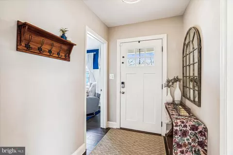 Entry Way - 10206 Sutherland Rd, Silver Spring, MD 20901 photo 1 of 1