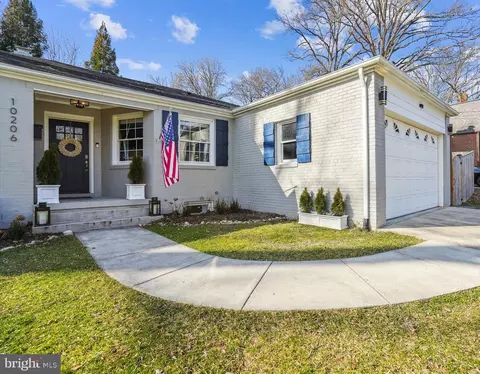 Exterior - 10206 Sutherland Rd, Silver Spring, MD 20901 photo 4 of 26