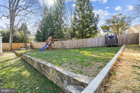 Exterior - 10206 Sutherland Rd, Silver Spring, MD 20901 photo 18 of 26
