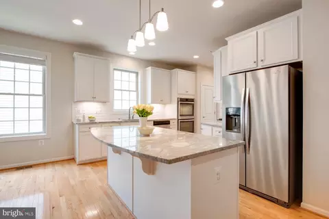 Kitchen - 13720 Soaring Wing Ln, Silver Spring, MD 20906 photo 2 of 7