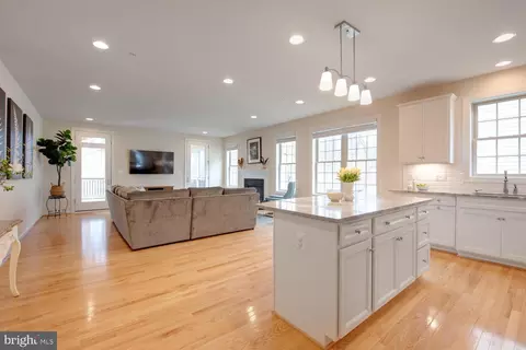 Kitchen - 13720 Soaring Wing Ln, Silver Spring, MD 20906 photo 7 of 7