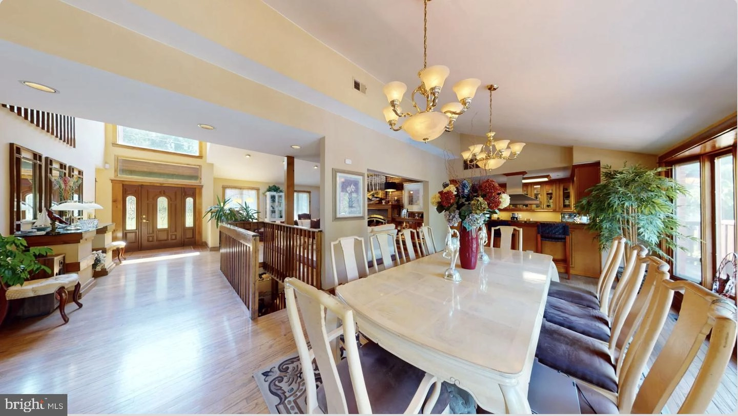 Dining - 736 Quaint Acres Dr, Silver Spring, MD 20904 photo 1 of 3
