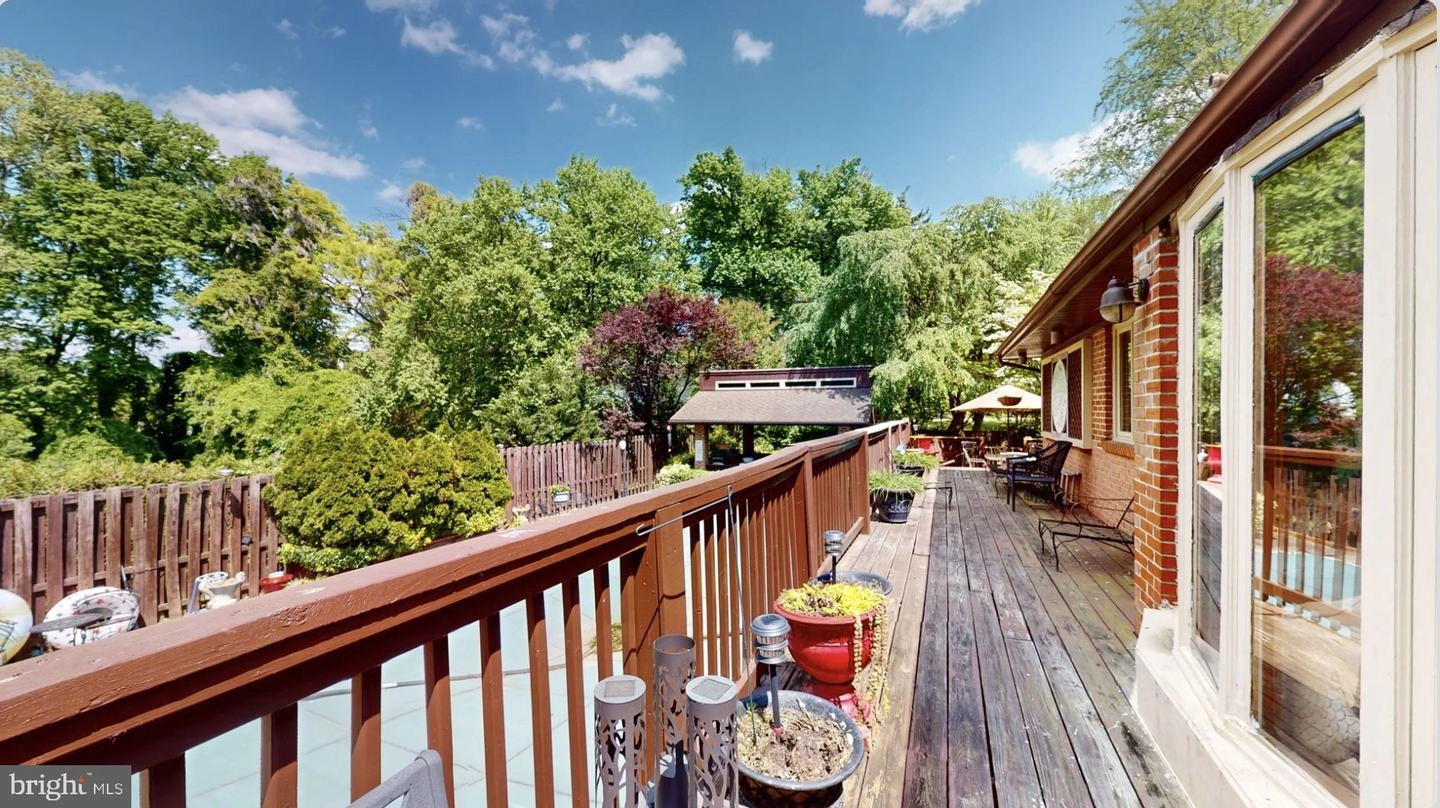 Exterior - 736 Quaint Acres Dr, Silver Spring, MD 20904 photo 5 of 15