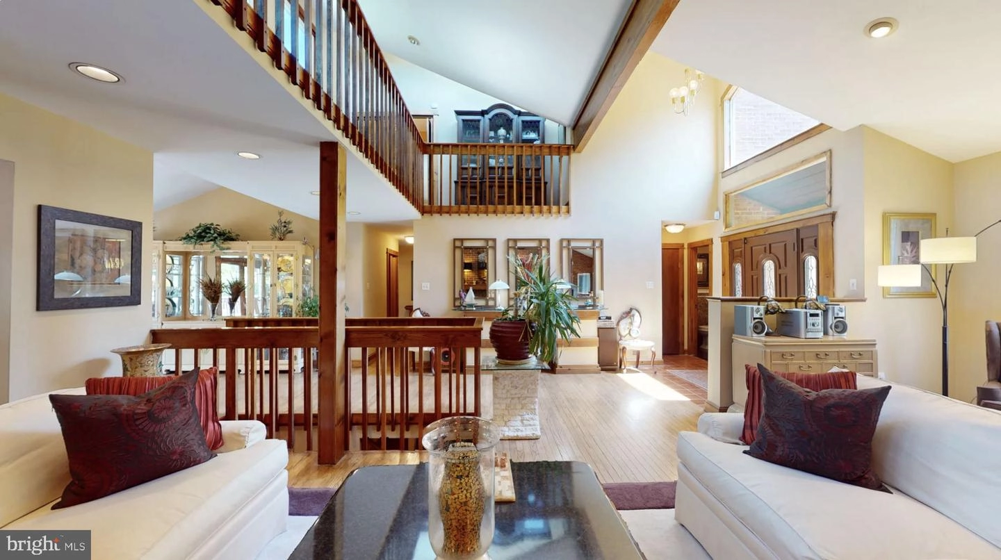 Entry Way - 736 Quaint Acres Dr, Silver Spring, MD 20904 photo 2 of 14