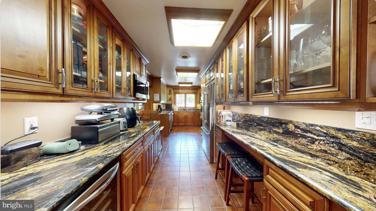 Entry Way - 736 Quaint Acres Dr, Silver Spring, MD 20904 photo 5 of 14