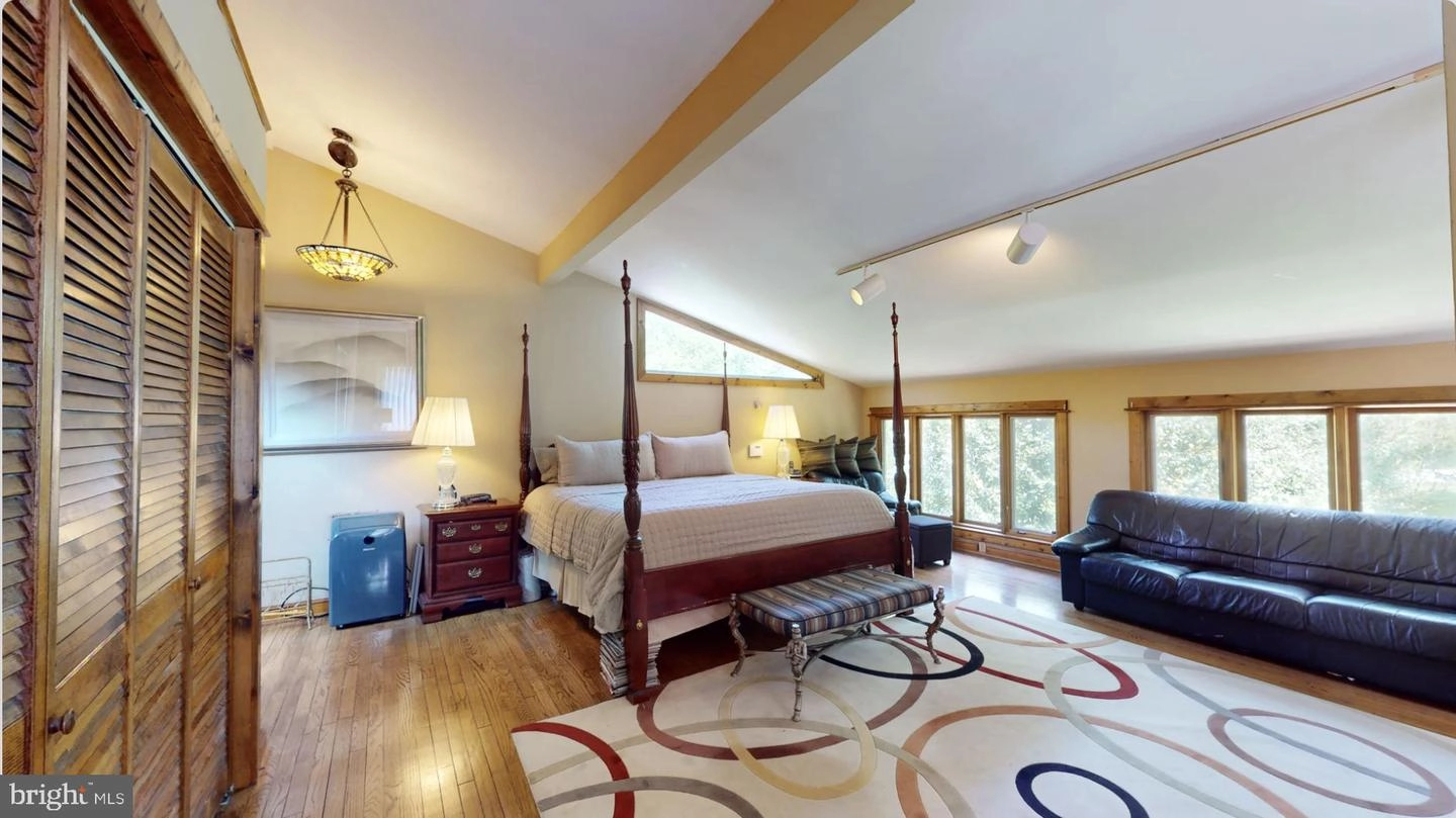 Bedroom - 736 Quaint Acres Dr, Silver Spring, MD 20904 photo 3 of 4