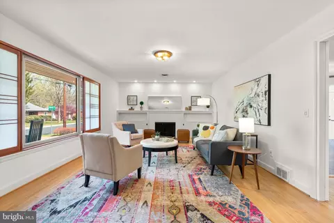 Living - 9315 Harvey Rd, Silver Spring, MD 20910 photo 1 of 4