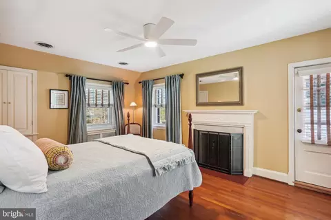 Bedroom - 9315 Crosby Rd, Silver Spring, MD 20910 photo 1 of 11
