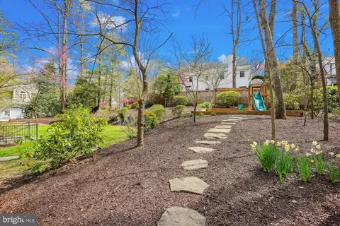 Exterior - 9315 Crosby Rd, Silver Spring, MD 20910 photo 18 of 23