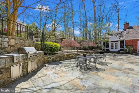 Exterior - 9315 Crosby Rd, Silver Spring, MD 20910 photo 13 of 23