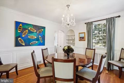 Dining - 9315 Crosby Rd, Silver Spring, MD 20910 photo 2 of 5