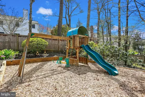 Exterior - 9315 Crosby Rd, Silver Spring, MD 20910 photo 16 of 23