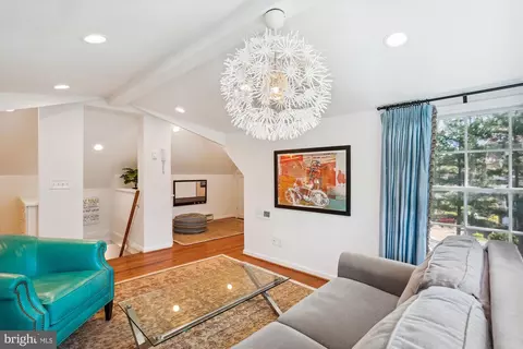 Living - 9315 Crosby Rd, Silver Spring, MD 20910 photo 11 of 13