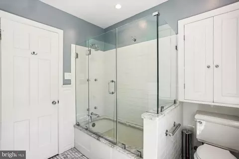 Bath - 9315 Crosby Rd, Silver Spring, MD 20910 photo 6 of 8