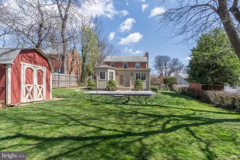 Exterior - 10512 Amherst Ave, Silver Spring, MD 20902 photo 6 of 10