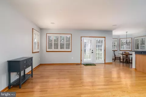 Living - 10512 Amherst Ave, Silver Spring, MD 20902 photo 4 of 5