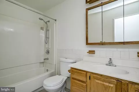 Bath - 2833 Aquarius Ave, Silver Spring, MD 20906 photo 1 of 2