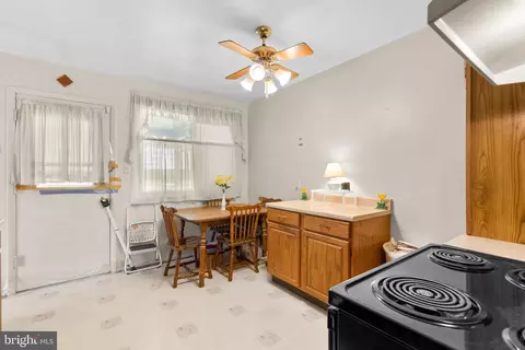 524 E Indian Spring Dr, Silver Spring, MD 20901 photo 8
