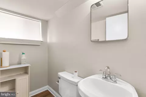 524 E Indian Spring Dr, Silver Spring, MD 20901 photo 11