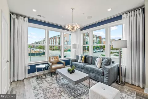 8163 Front St, Rockville, MD 20855