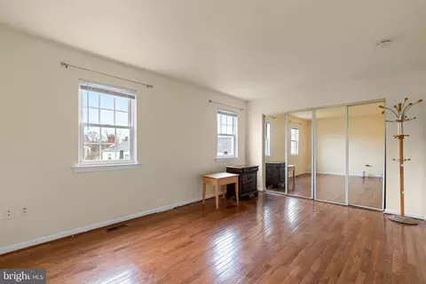 Living - 3910 Tynewick Dr #11, Silver Spring, MD 20906 photo 4 of 7
