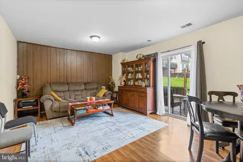 Living - 3910 Tynewick Dr #11, Silver Spring, MD 20906 photo 6 of 7