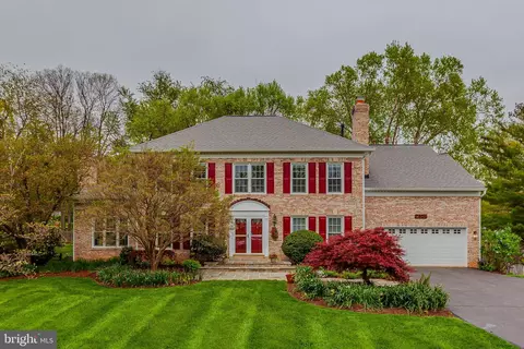 17541 Applewood Ln, Derwood, MD 20855