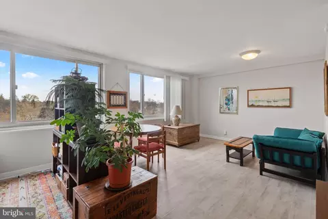 1900 Lyttonsville Rd #1203, Silver Spring, MD 20910 photo 6