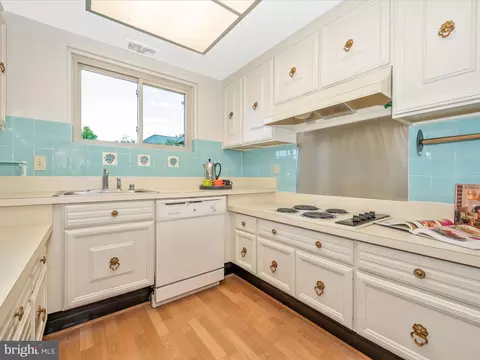 Kitchen - 3472 Chiswick Ct #41-A, Silver Spring, MD 20906 photo 3 of 8